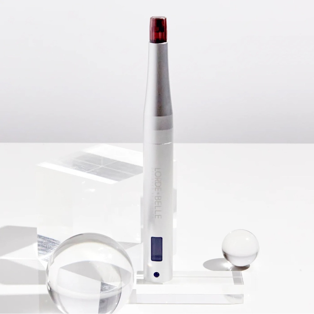 SOLD Lorde + Belle NIB Viral RegenPen Botox Alternative Nano-Channeling Pen